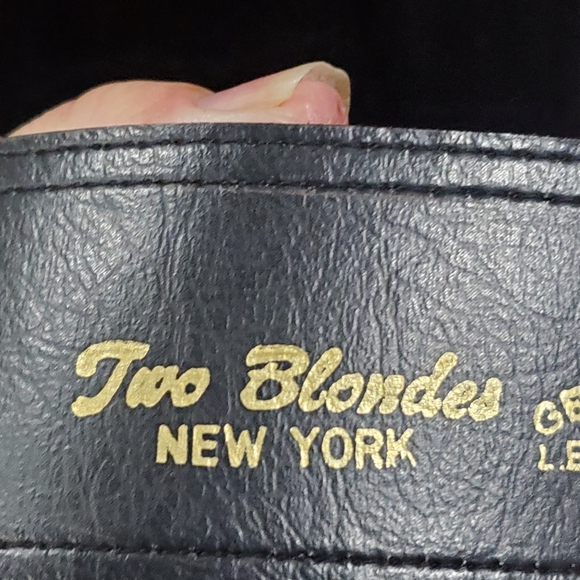Vintage Two Blondes New York Belt - Picture 5 of 6